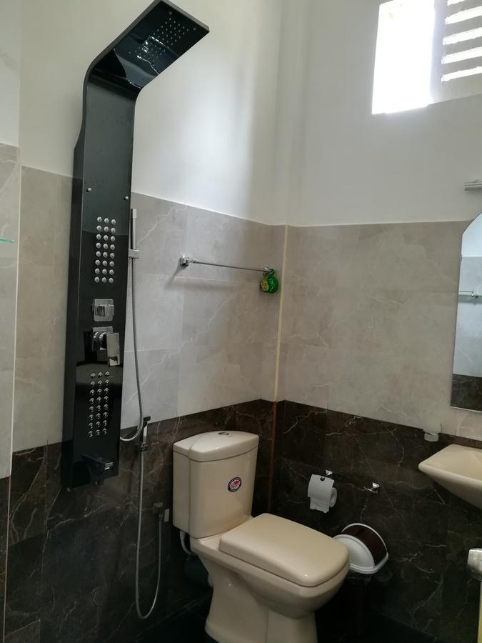 Sea Breeze Hotel Bentota Ngoại thất bức ảnh