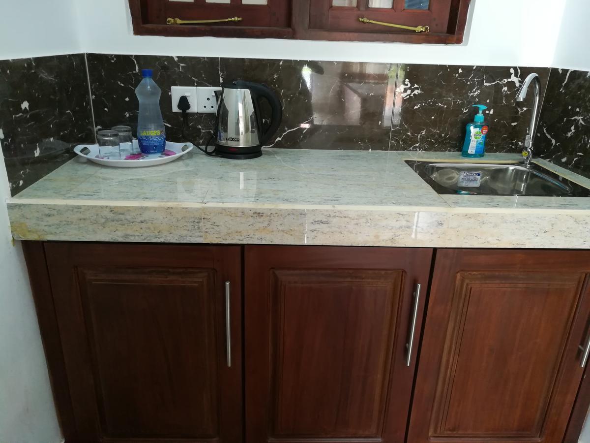 Sea Breeze Hotel Bentota Ngoại thất bức ảnh