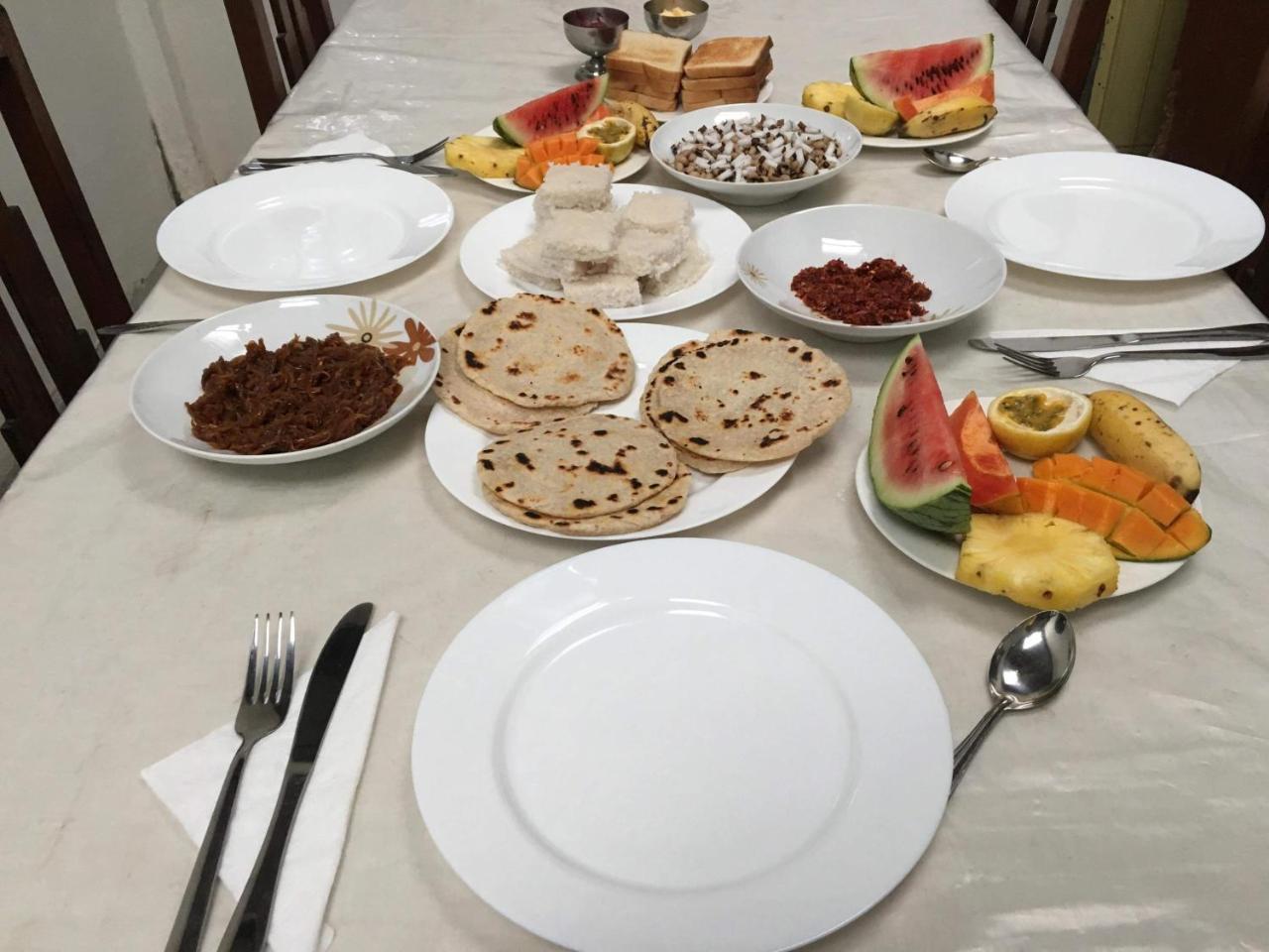 Sea Breeze Hotel Bentota Ngoại thất bức ảnh